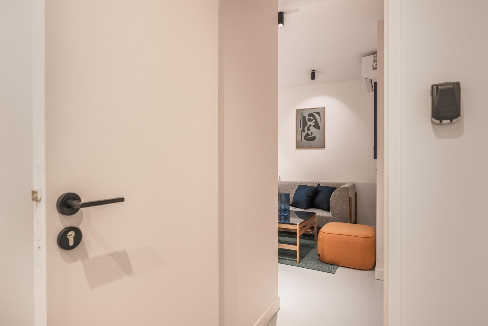 ジャンティイDesign Architect Flat - 15Min. From Paris Centerアパートメント エクステリア 写真